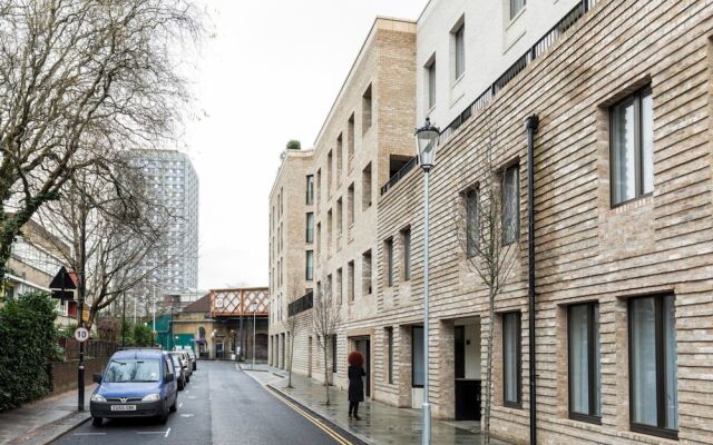 Designer Penthouse Notting Hill, With Terrace, Sleeps Five