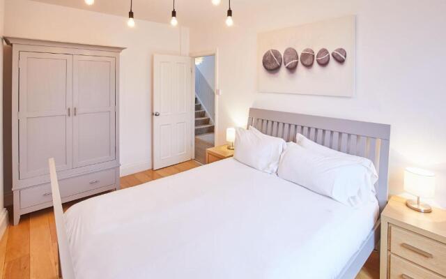 Host Stay Hutton House
