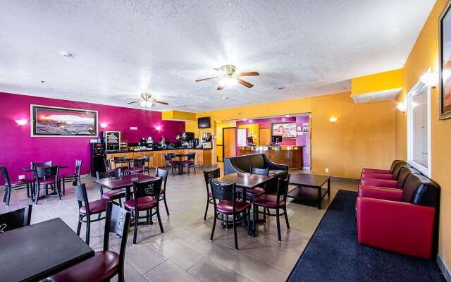 Rodeway Inn & Suites