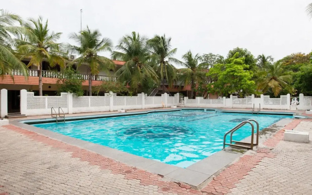 Capital O 40116 Sea Breeze Resort