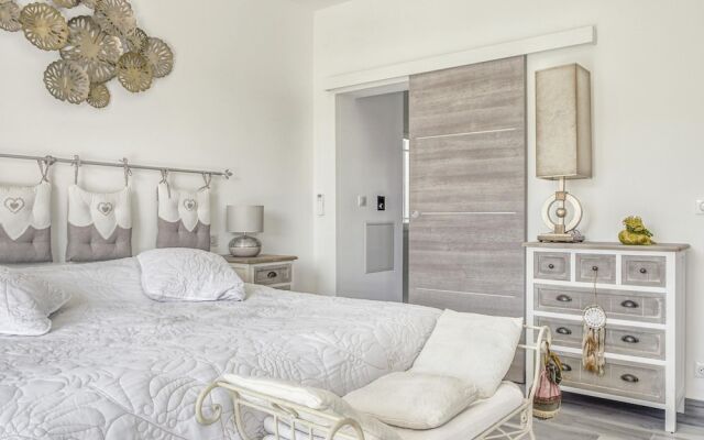 Villa in La Cadiere-d'azur With Private Pool