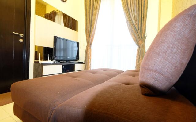 Homey Westmark Tanjung Duren Apartment near Taman Anggrek