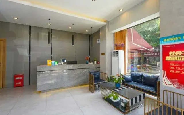 Yijia Hotel