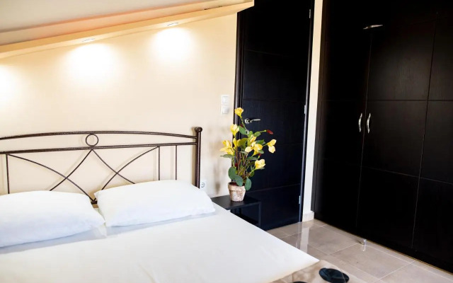 Nikitas Apartments & Loft