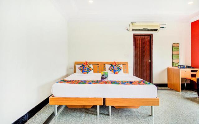 Fabhotel Emara Grand