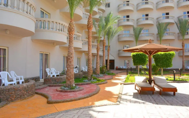 Hawaii Riviera Club Aqua Park - Families and Couples Only
