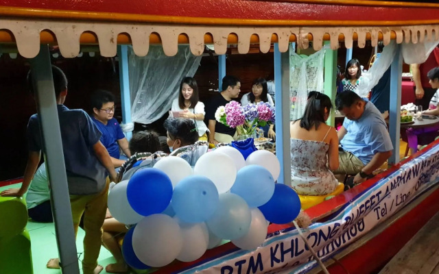 At Casa Guesthouse Amphawa