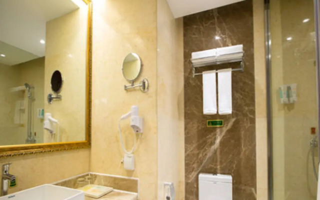 Vienna International Hotel (Zhumadian Huayuan Xuefu)