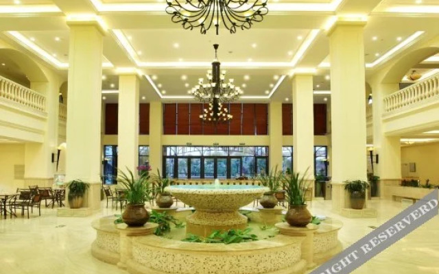 Triton Bay Saltwater Hot Spring Resort