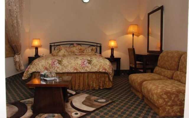 Savoy Inn