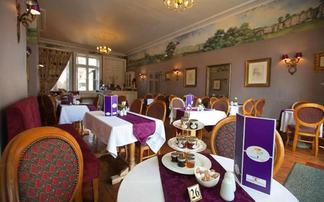 Charles Cotton Hotel