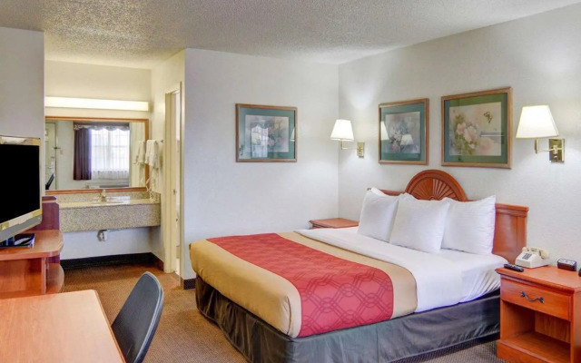 Super 8 by Wyndham Decatur Texas