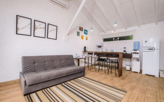 Charmoso studio beira Lagoa da Conceição JHG1733