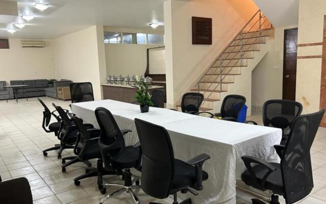 Enkay Suites - DLF CyberCity