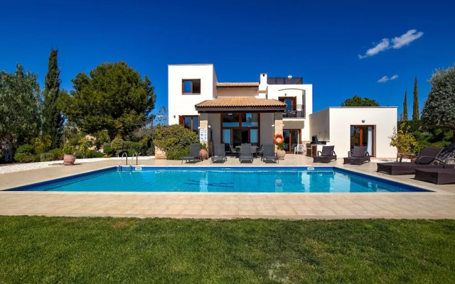 Villa Calantha 93 Aphrodite Hills