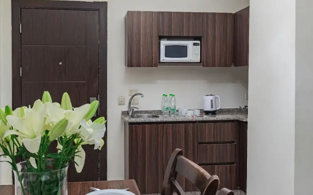 lancaster hotel apartments-Gardens
