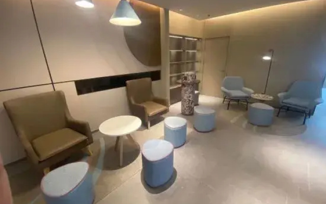 Homeinn · neo (Shanghai Chongming Bayi Road Pedestrian Street)
