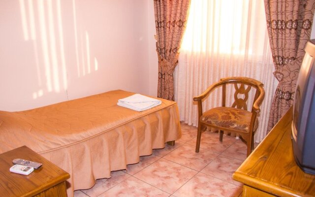 Al Anbat Midtown Hotel