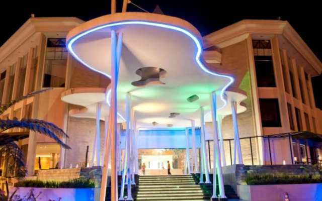 Mikie Holiday Resort & Hotel