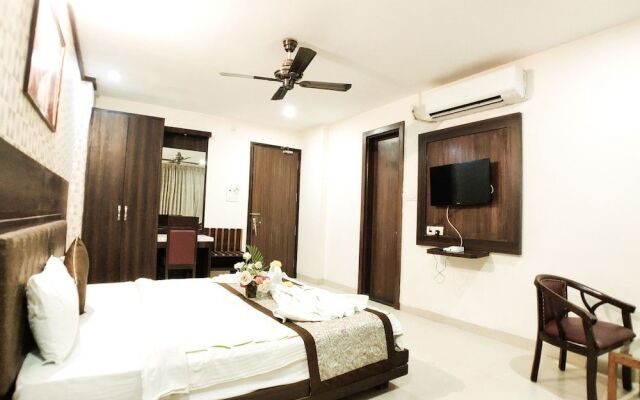 Hotel Landmark Residency