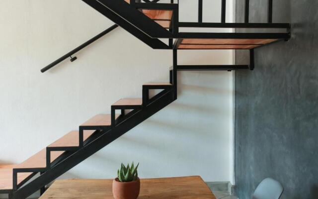 Gallo Azul, Downtown Loft Style Apartment