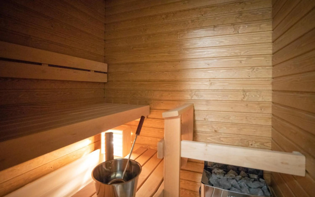 Arctic Penthouse City Suite