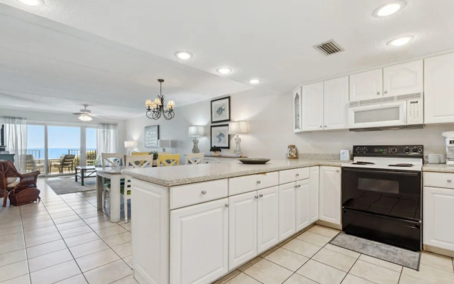Condo with Atlantic View from Private Patio, Short Walk to the Beach by RedAwning