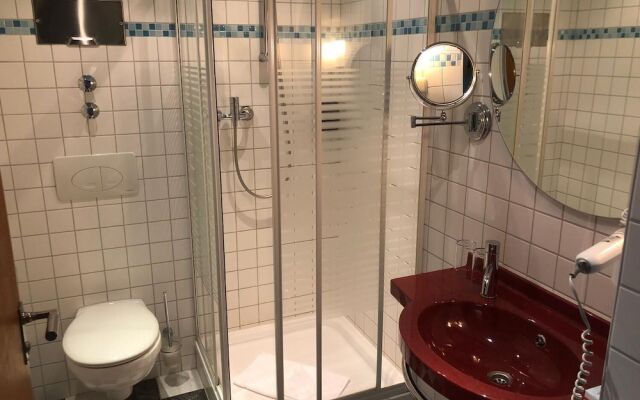 Haus des Volkes - Das Bauhaushotel