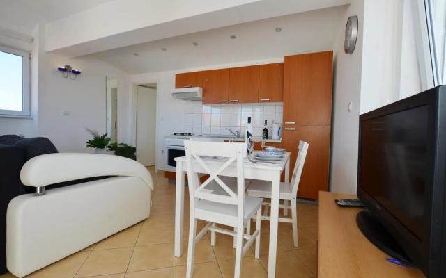 One Bedroom Apartment