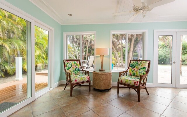 Salty Dog - Dog Friendly Home On Sanibel! 3 Bedroom Home