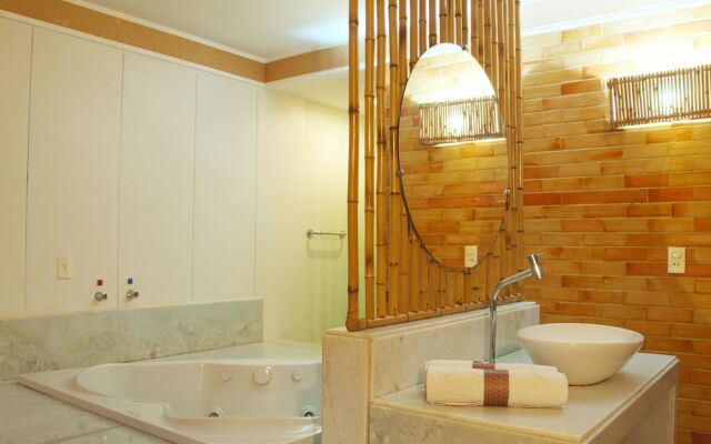 New Dhunas Motel