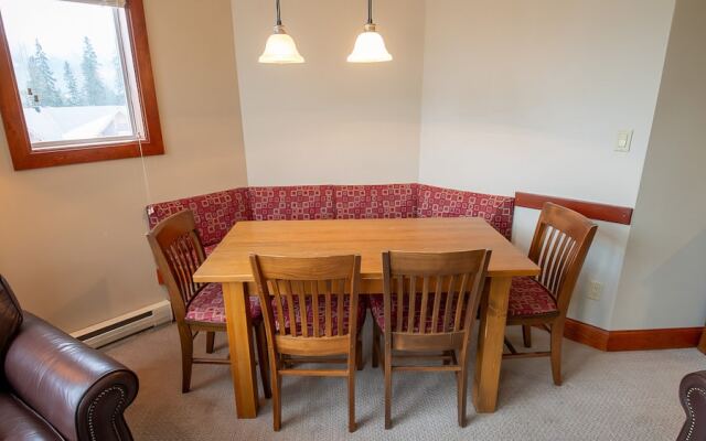 Timberline Lodges by Fernie Lodging Co