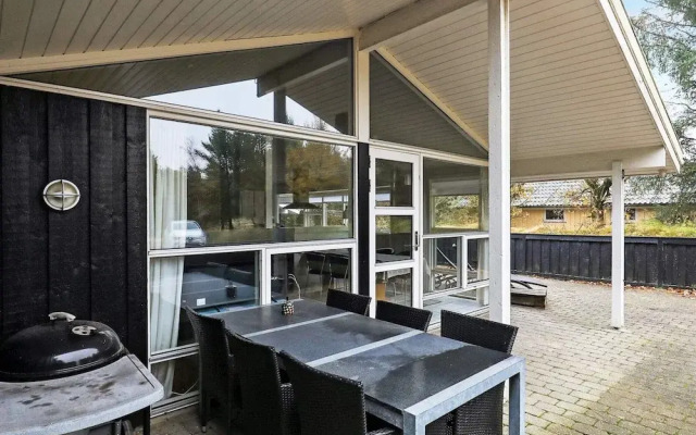 8 Person Holiday Home in Blavand