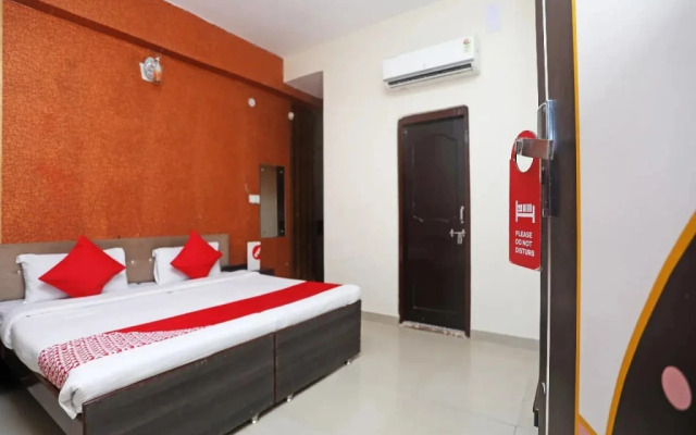 Oyo 17357 Hotel Royal Touch