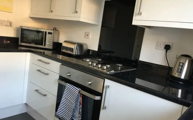 Everest Cosy Homes Paisley