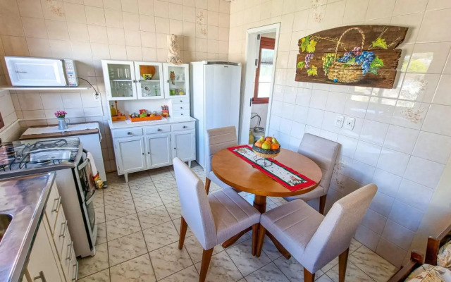 Apartamento de 2 Quartos no Centro - Gramado