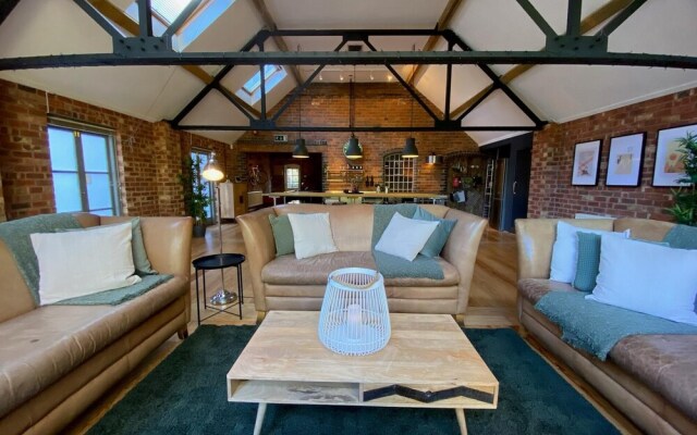 Stunning 3BD Character House near Coleshill