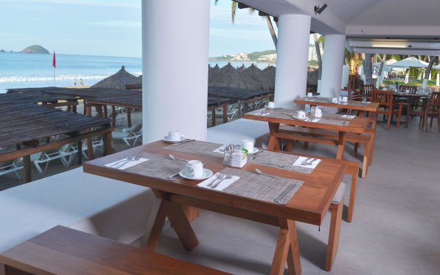 Emporio Ixtapa - with Optional All Inclusive