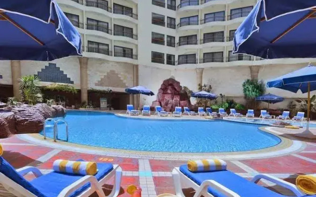 Golden Tulip Zoser Pyramids Hotel