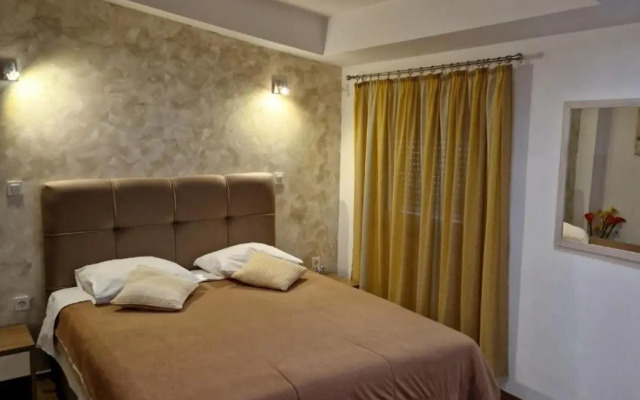 The Garden Rooms & Suites