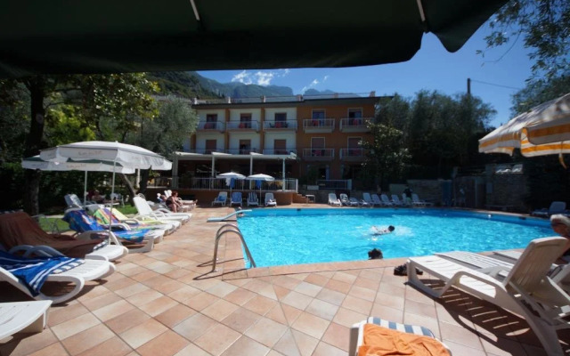 Hotel Alpi