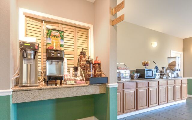 Super 8 By Wyndham Madison/Ridgeland Area