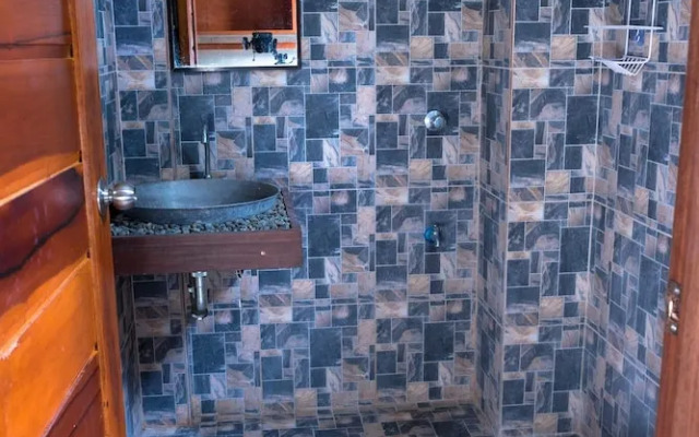 Sinag Hostel - Adults Only