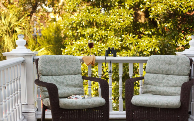 Azalea Inn and Villas