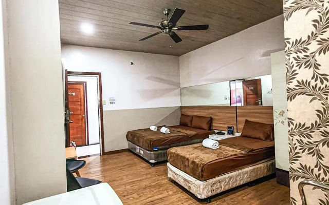 OYO 767 Hotel Urban - Khotel Kurban Hotel