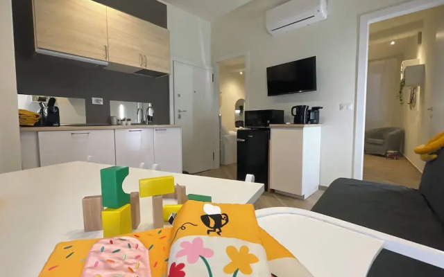 Happy Family Apartments Incantesimo