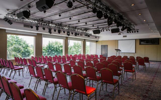 Holiday Inn Ezeiza Airport