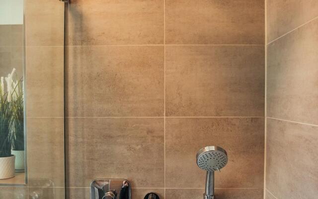 The Rix Studios & Suites