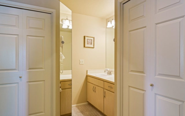 River Ridge 429b 1 Bedroom Studio
