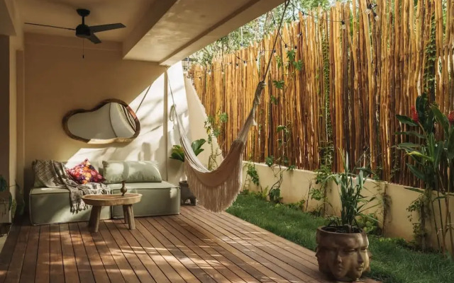 Luxury Jungle Retreat Sleeps 10 Rooftop Pool